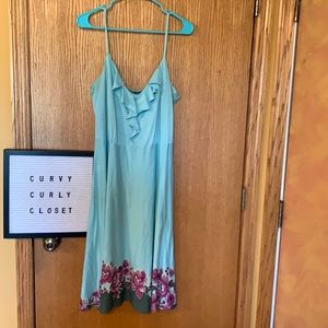 XL Patagonia dress with floral hem
